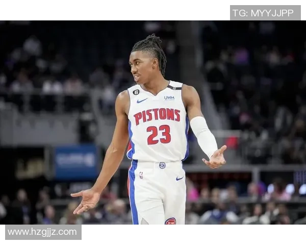 杰登艾维的篮球之路：从大学明星到NBA新星的成长历程